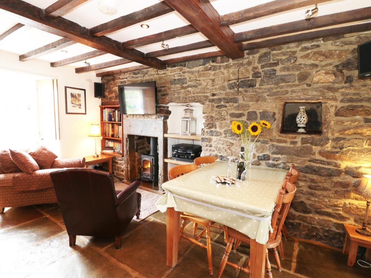 Buttercup Cottage Касълтън Екстериор снимка
